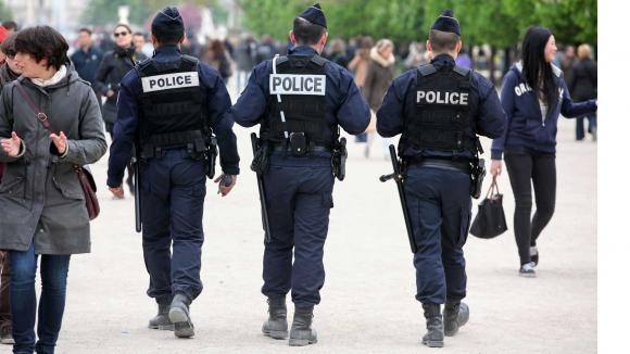 Pourquoi les policiers sontils surnommés les "poulets"