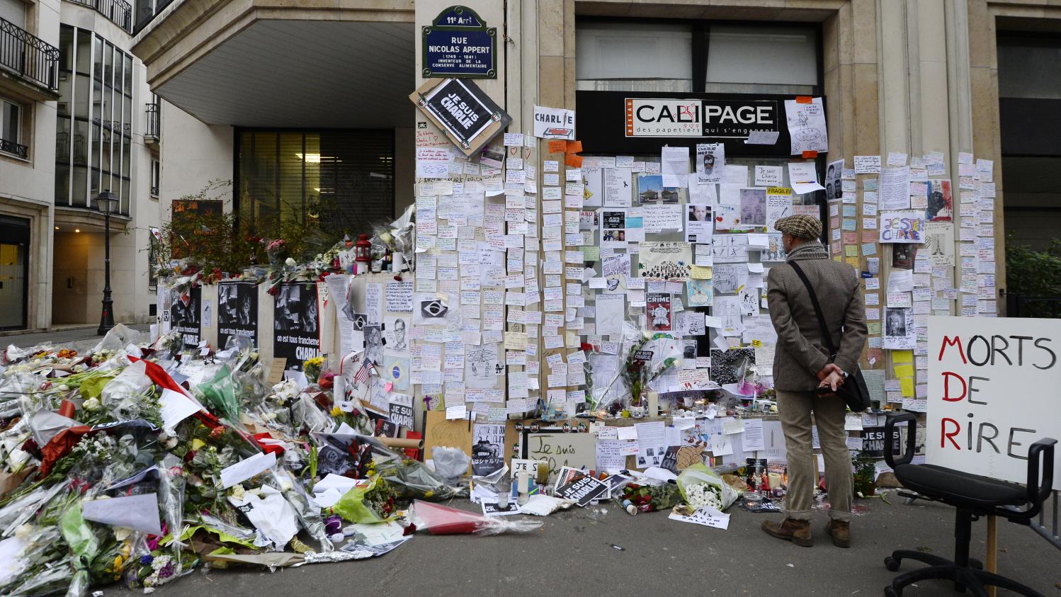 Attentats De Janvier 2015 Sobres Hommages Aux 17 Victimes