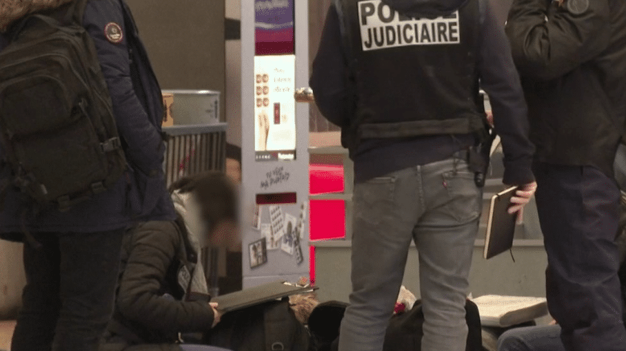 Attaque à la gare du Nord un assaillant blesse six personnes à larme