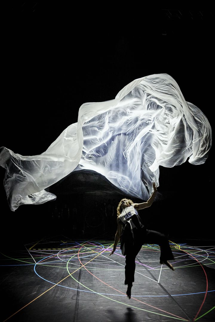 Anne Teresa De Keersmaeker D Fie La Gravit Avec Une Danse March E Dans