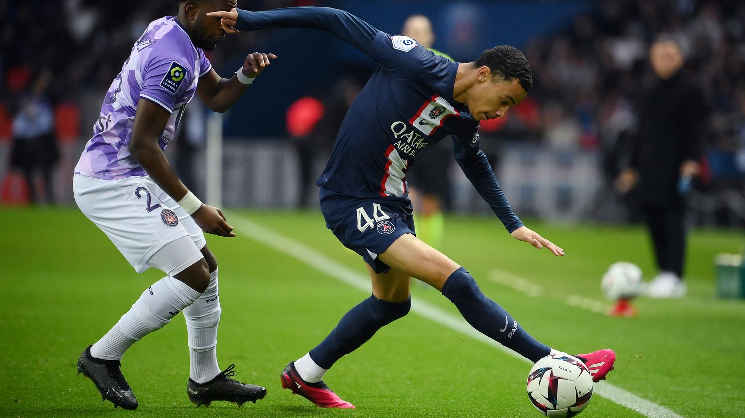 Psg Toulouse Sans Kylian Mbapp Ni Neymar Le Suppl Ant Hugo Ekitike