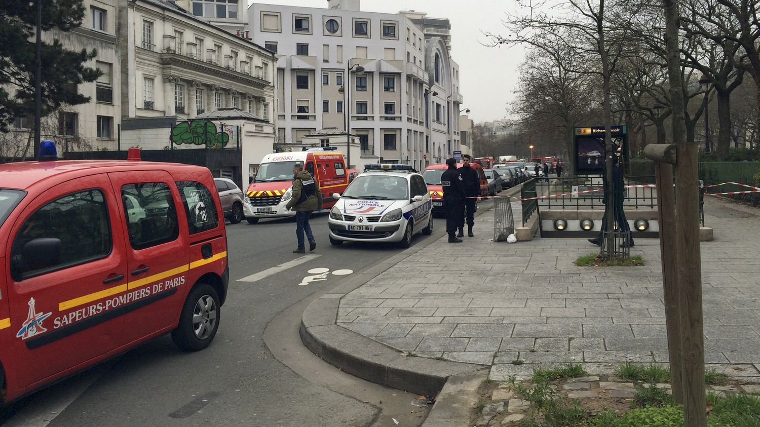 Le plan Vigipirate relevé au niveau alerte attentats en Ile de France