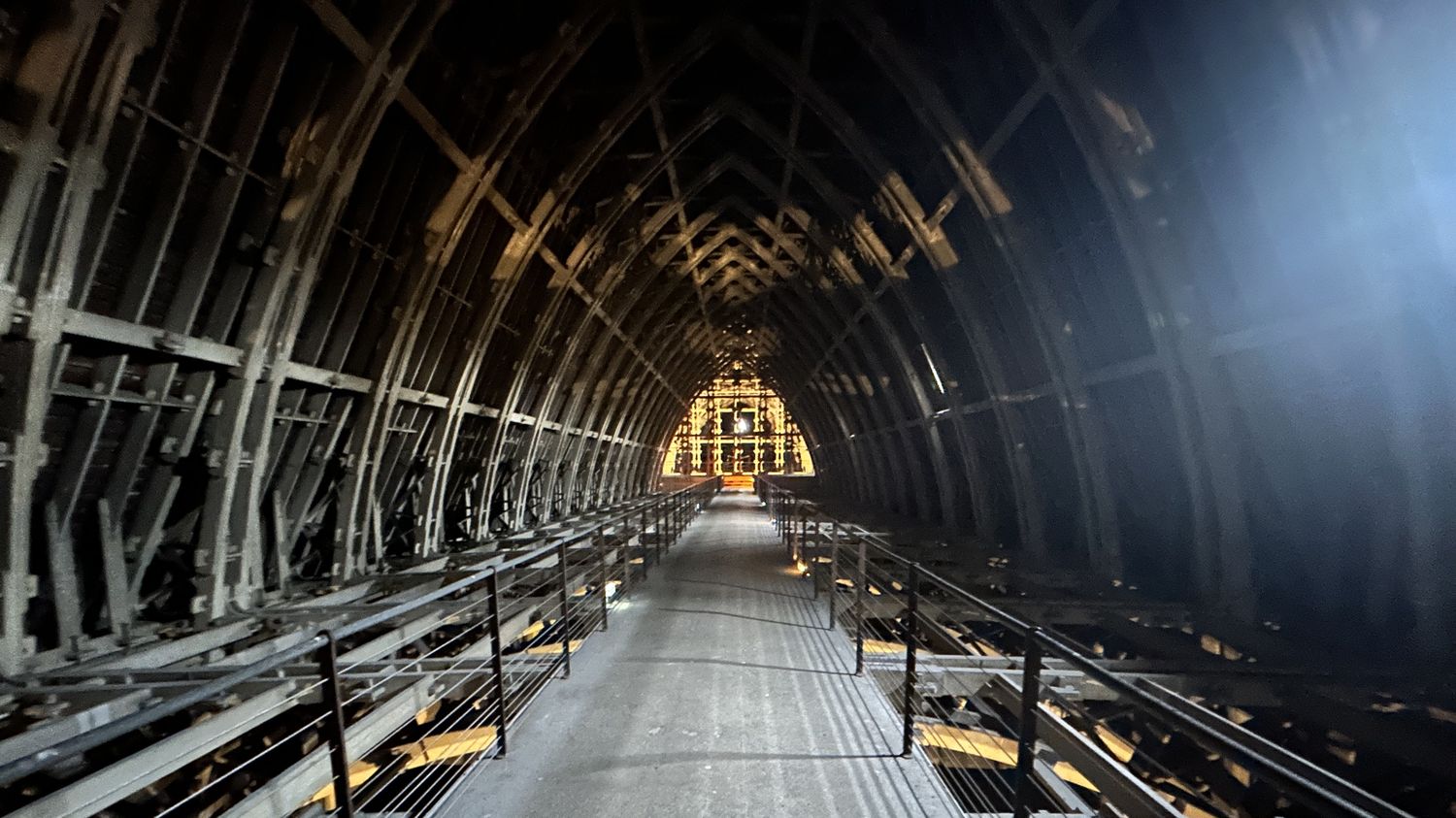 La face cachée de la cathédrale de Reims la charpente en béton armé