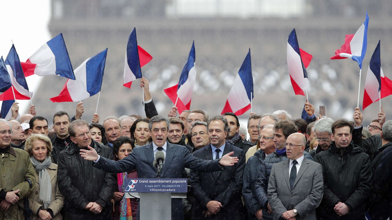 Rassemblement pour François Fillon au Trocadéro la réaction de ses