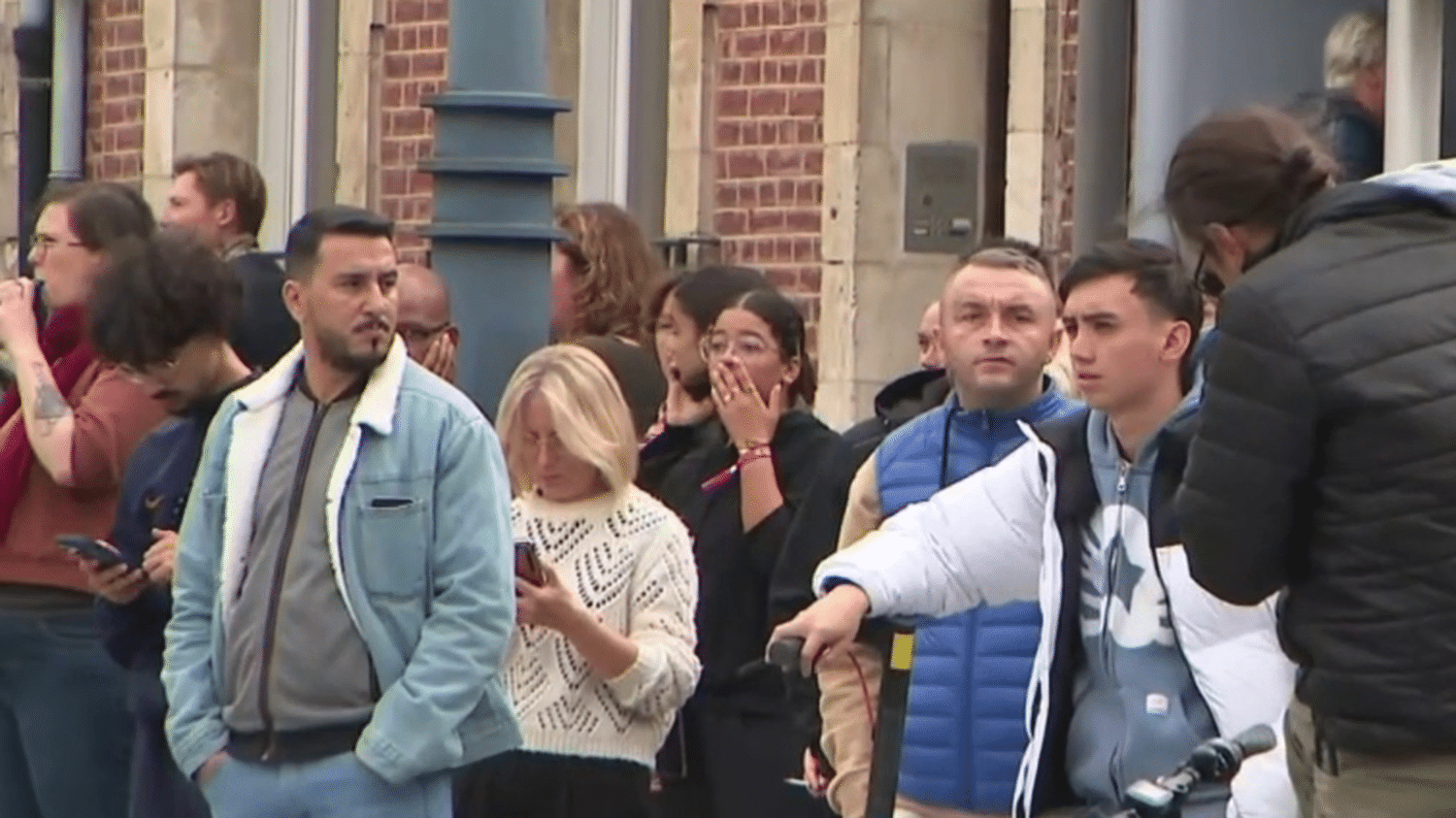 Attaque Au Couteau Arras Un Professeur Tu Les Lyc Ens Sous Le Choc