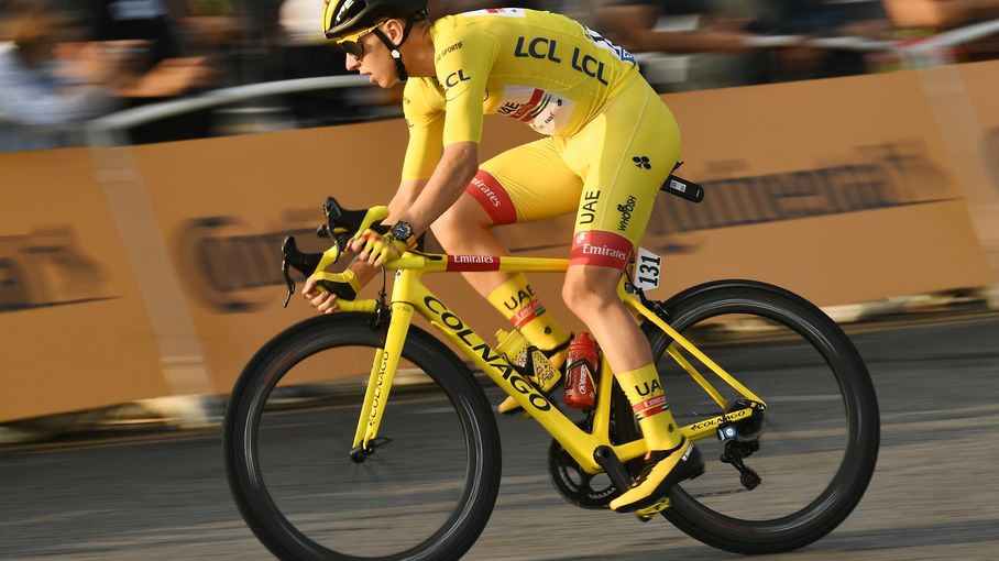 Tadej Pogacar D Fendra Bien Son Maillot Jaune Sur Le Tour De France