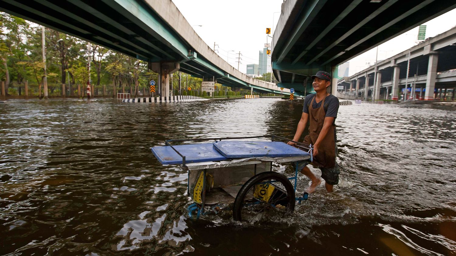 Thaïlande le bilan des inondations dépasse les 500 morts