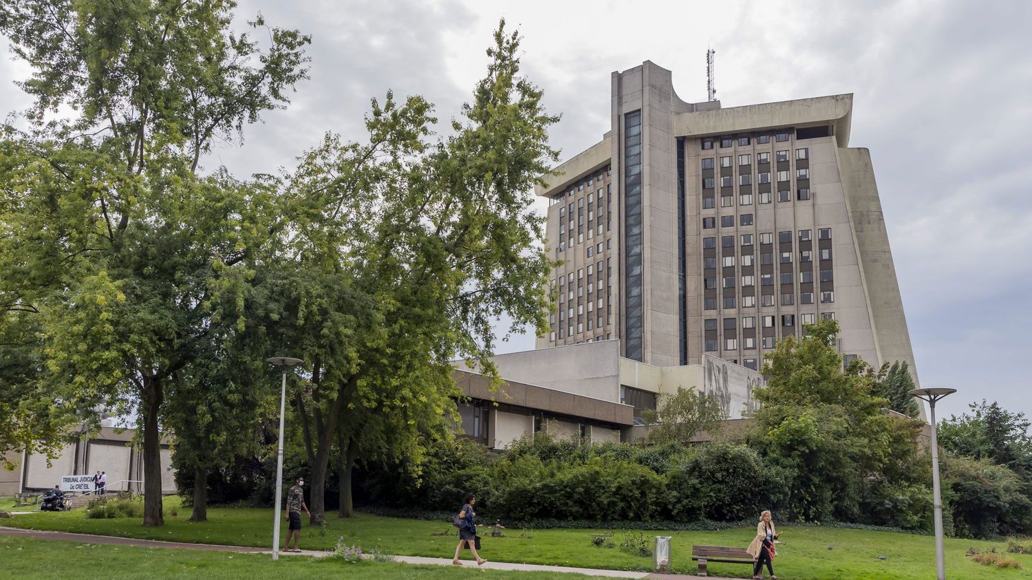 Val de Marne une enquête pour tentative de viol ouverte après l