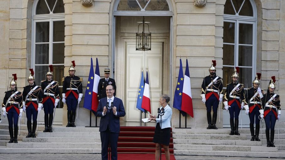 Video Remaniement Revivez La Passation De Pouvoirs Entre Jean Castex