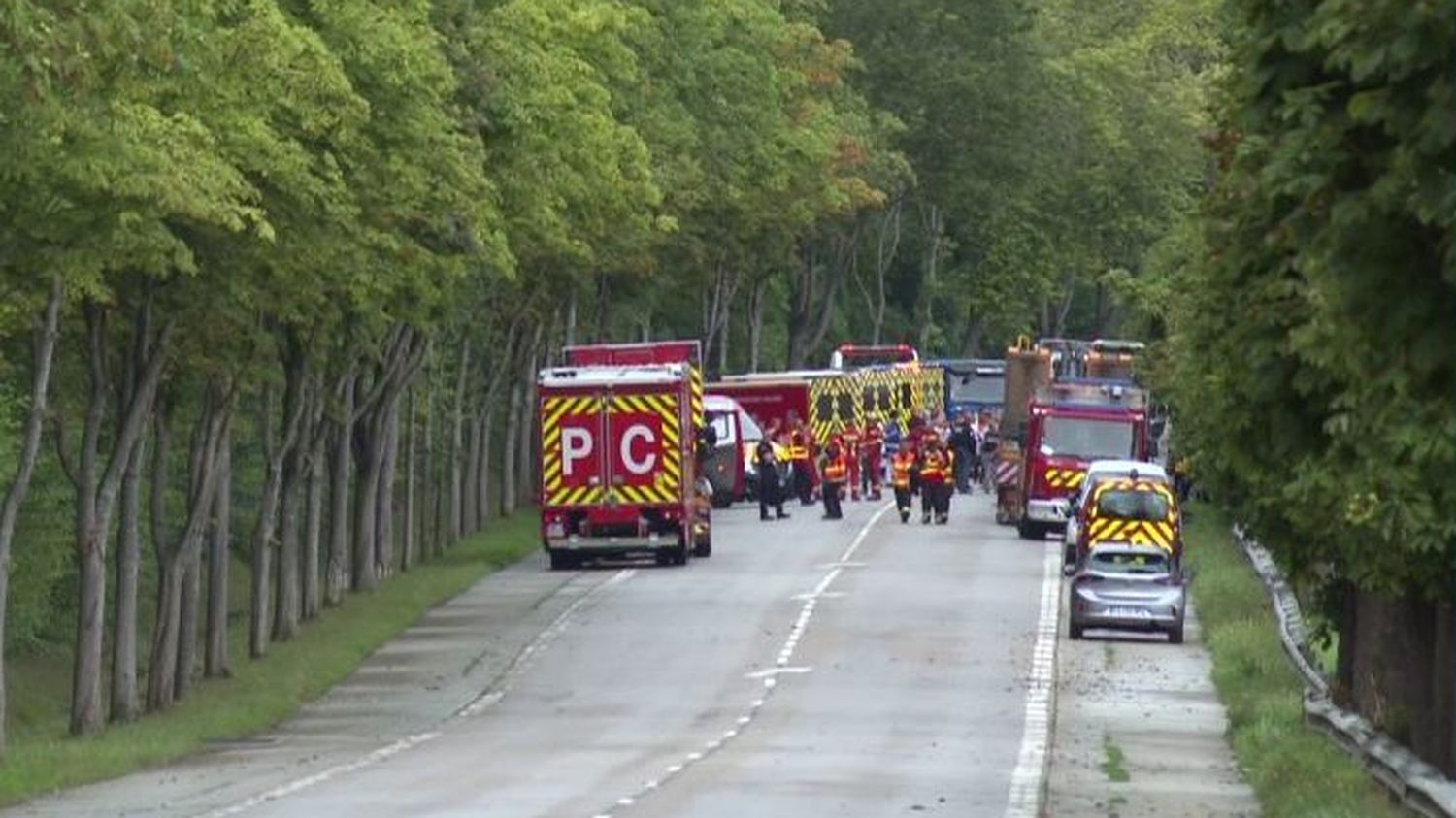 Yvelines Un Accident De Bus Fait Au Moins Deux Morts Et Six Bless S