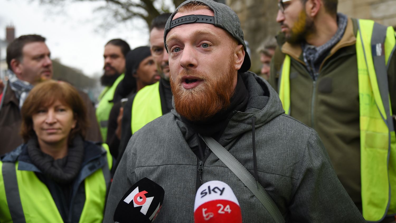 Gilets Jaunes Comment Se Financent Les Leaders