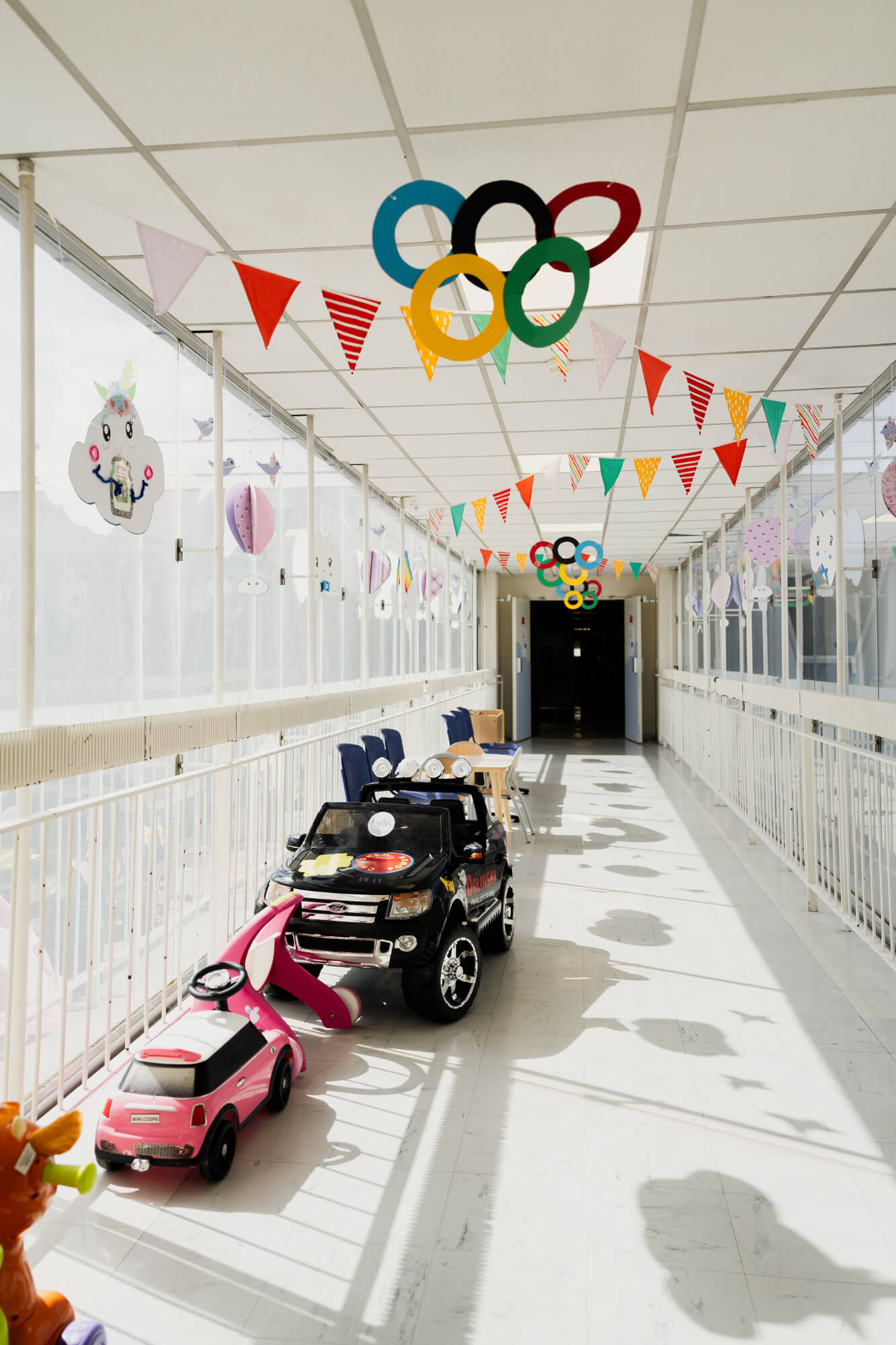 Corridor of the Antoine Béclère hospital