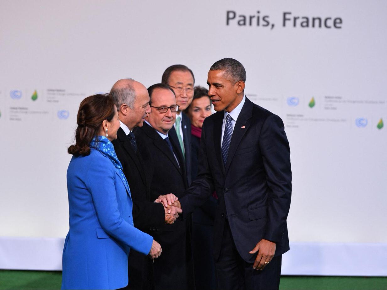 La ministre de l'Ecologie, Ségolène Royal, salue le président des Etats-Unis, Barack Obama