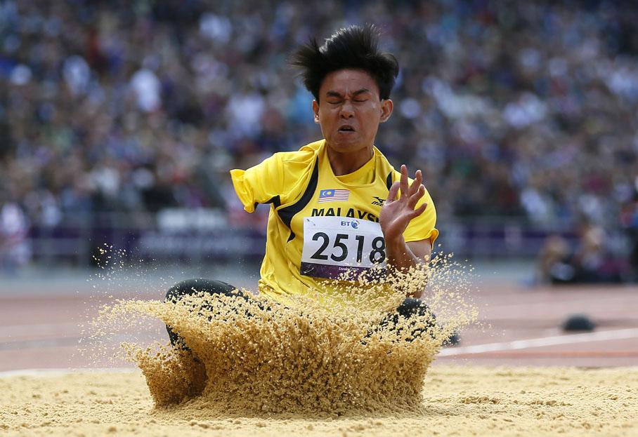 Le Malaisien Eryanto Bahtiar lors de la finale du saut en longueur F46, le 3 septembre 2012.