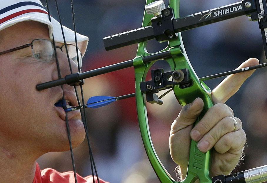 L'archer am&eacute;ricain Jeff Fabry en finale de l'&eacute;preuve individuelle de tir &agrave; l'arc W1, le 3 septembre 2012.