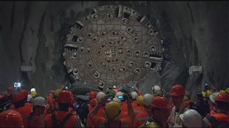 L'ultime partie du tunnel le plus long du monde a été ...