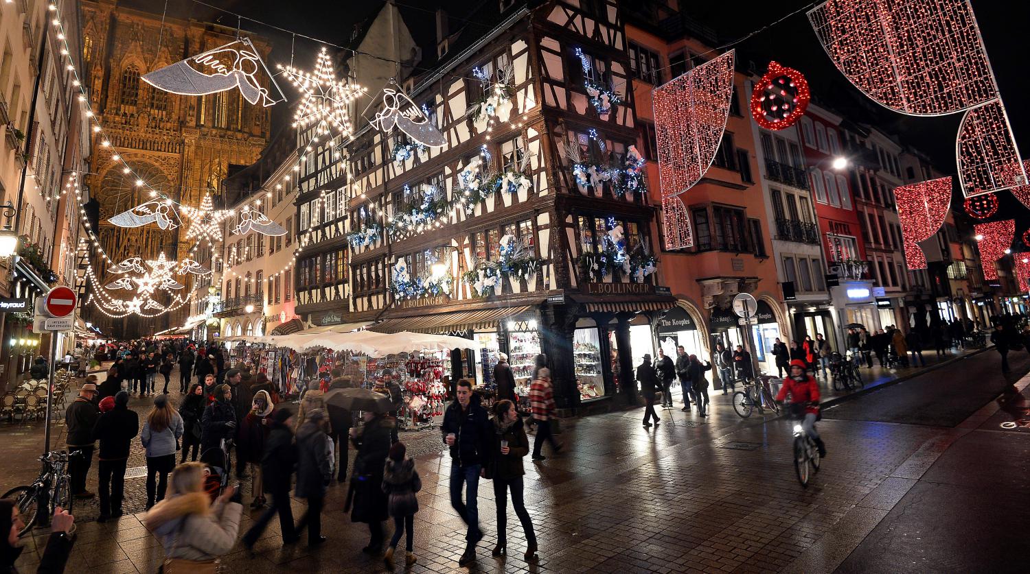 VIDEO. Le marché de Noël de Strasbourg, une renommée mondiale