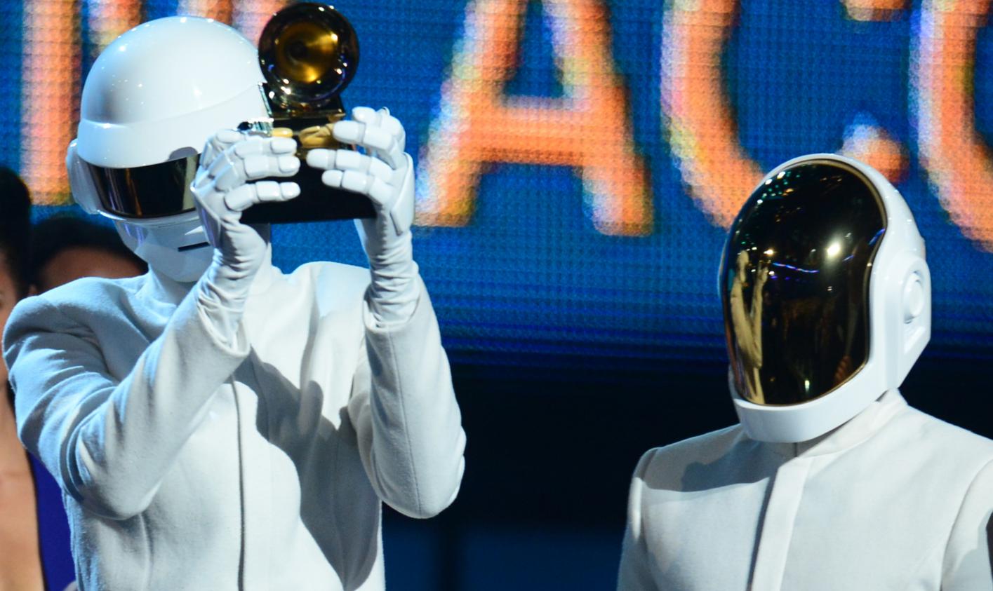 Daft Punk Remporte Cinq Grammy Awards Dont Celui Du Meilleur Album De