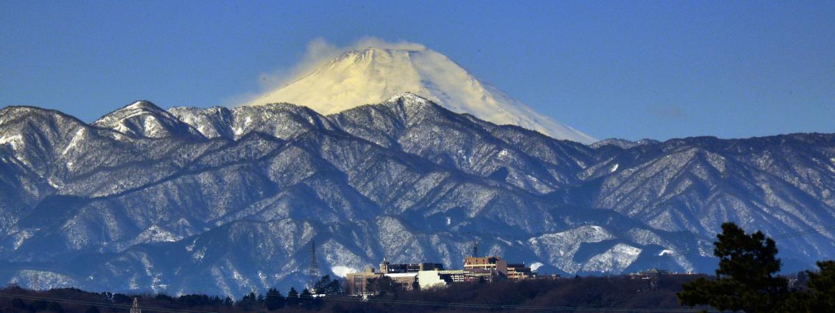 Au Japon le s isme de 2011 a mis le mont  Fuji  dans un 