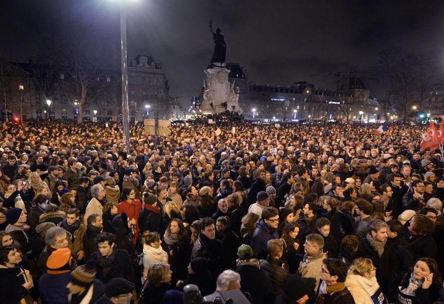 EN IMAGES. Attaques Terroristes : Les Trois Jours Qui Ont Changé La France