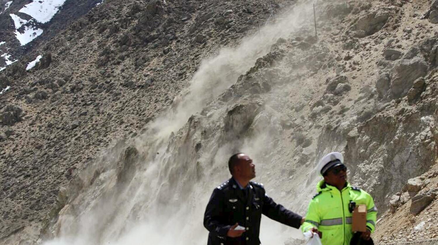 VIDEO. Le séisme au Népal une ville du Tibet touchée par un violent