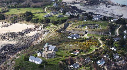 VIDEO. Hôtels désertés, homards bradés, nature retrouvée... Le confinement vu des îles Chausey au large de la Normandie