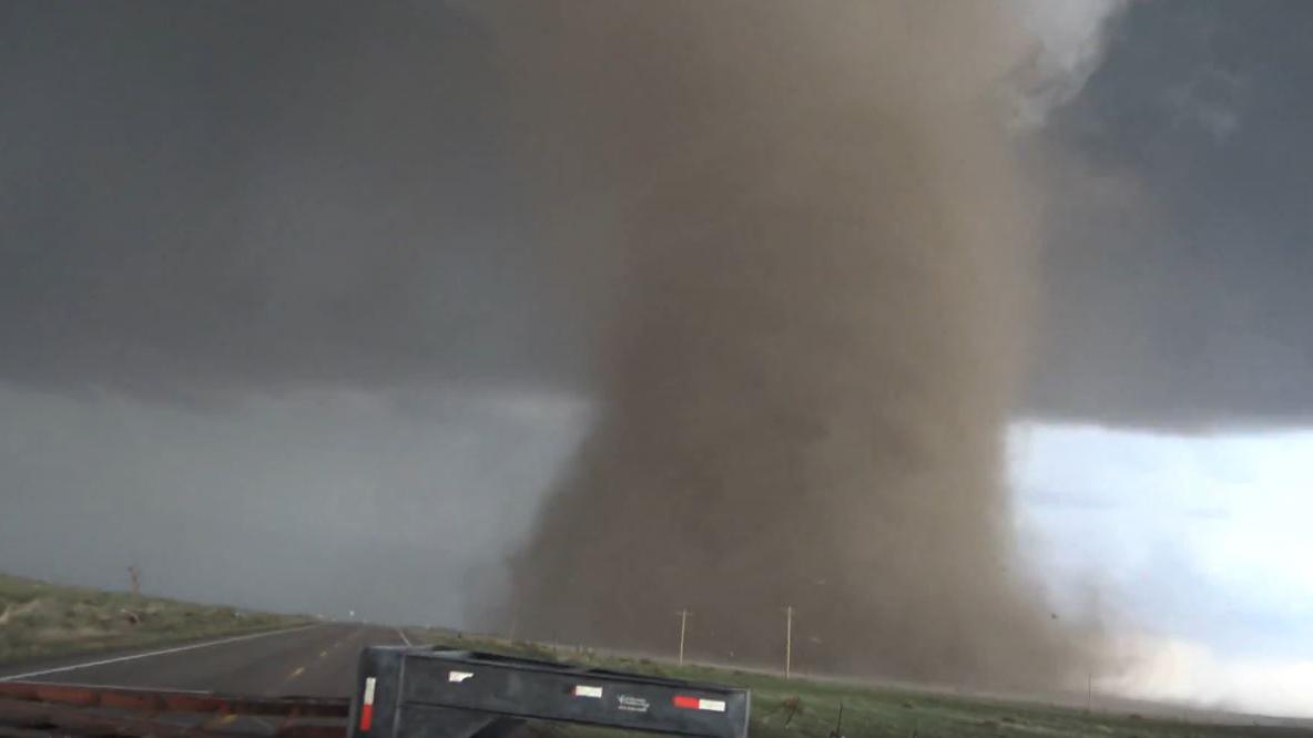 Video Etats Unis Un Meteorologue S Aventure Au CÅ