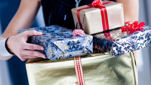 Noël : les astuces pour réussir ses cadeaux à moindre prix