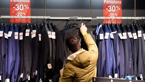 VIDEO. Coronavirus : comment les magasins s'organisent pour une réouverture avec de nouvelles règles