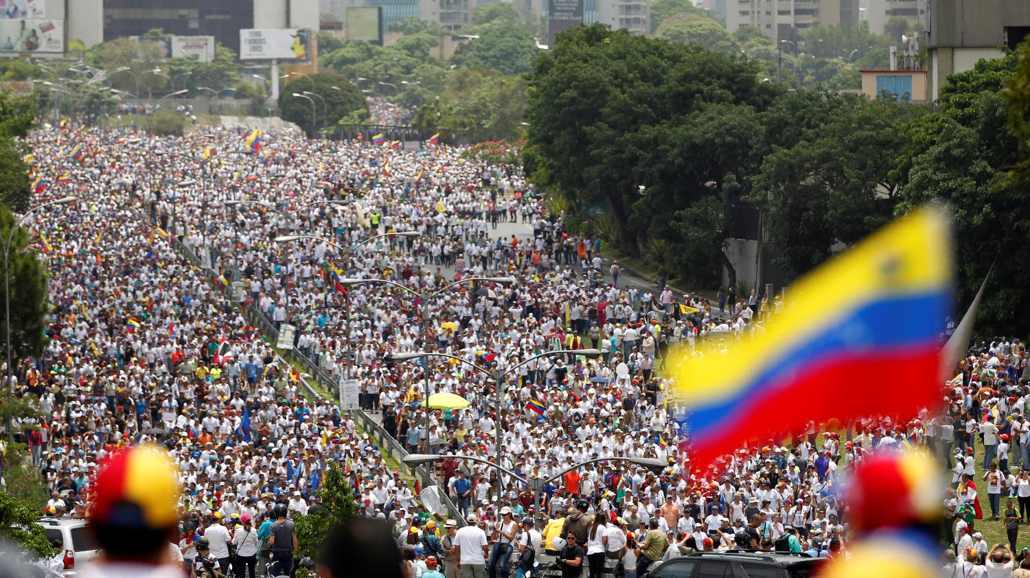 VIDEO. Venezuela un mort lors d'une manifestation massive de l