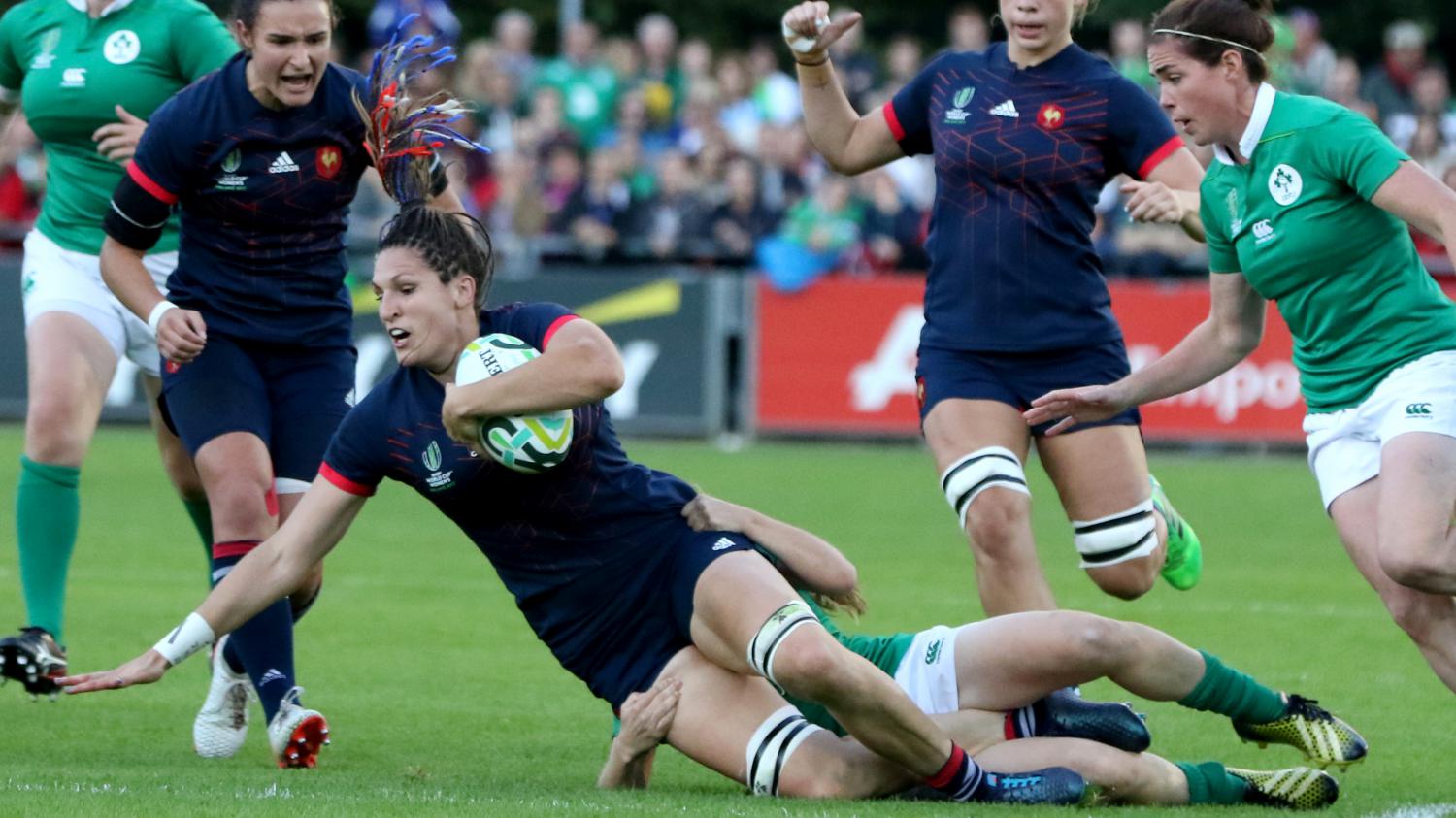 Rugby : Les Femmes De Plus En Plus Nombreuses à Se Jeter Dans La Mêlée