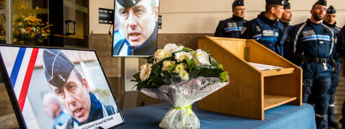 Un hommage est rendu à Arnaud Beltrame, dans le Nord, le 26 mars 2018.&nbsp;