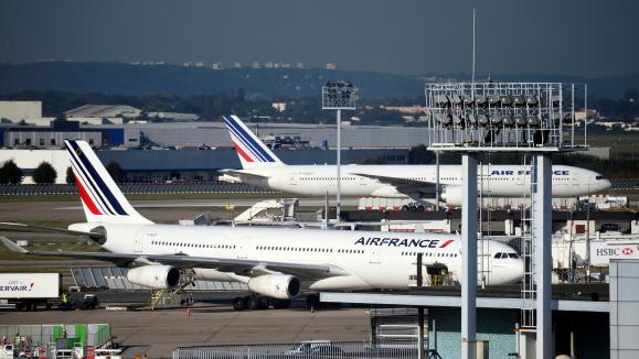 Des avions d\'Air france parqués à l\'aéroport d\'Orly (Val-de-Marne).