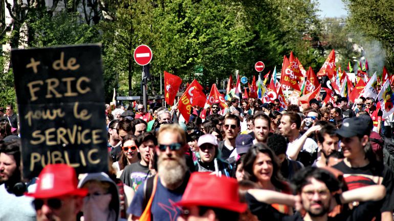 La manifestation à Lyon (Rhône)&nbsp;dans le cadre de la mobilisation interprofessionnelle, le 19 avril 2018.