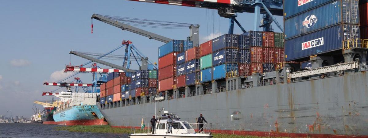 En Afrique, Qui Tient Les Ports Tient Le Commerce