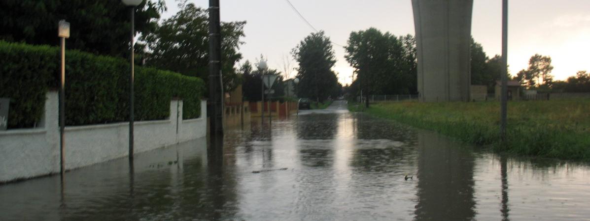 Des innondations à Castelmayran (Tarn-et-Garonne), le 12 juin 2007.