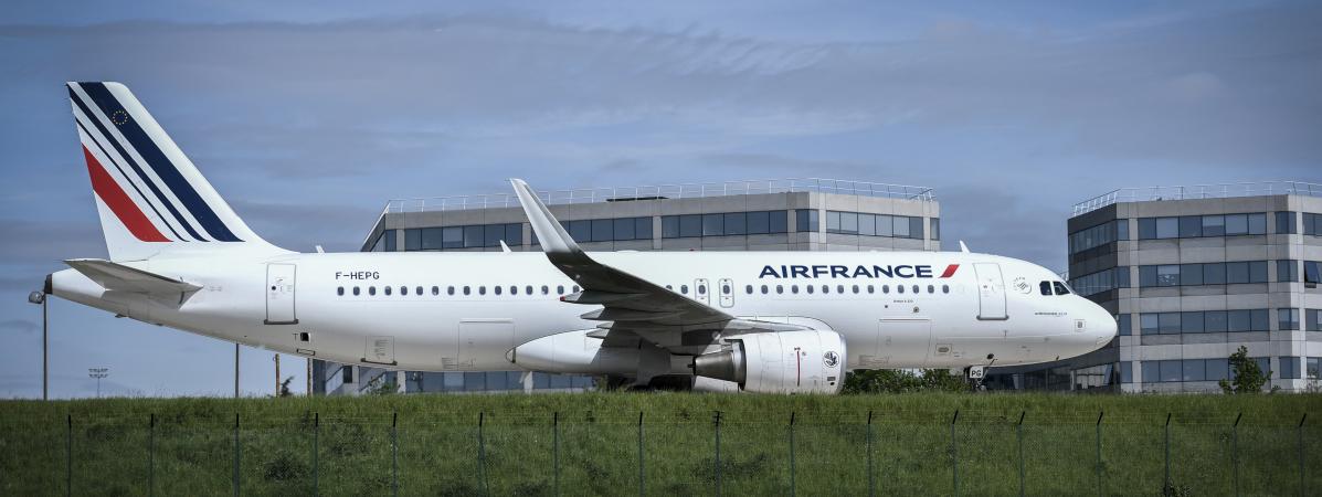 Un avion d\'Air France à l\'aéroport Roissy-Charles de Gaulle, le 24 avril 2018