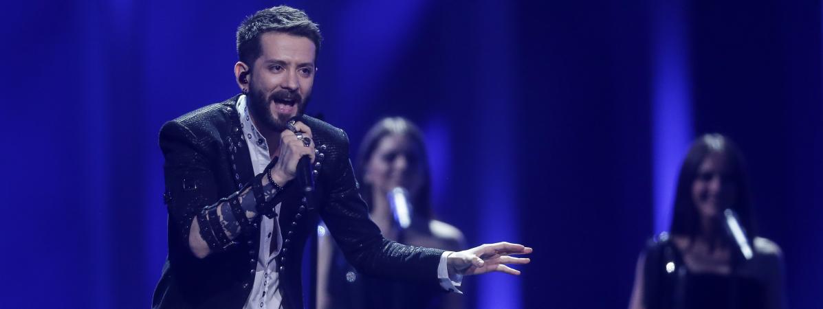 Eugent Bushpepa, candidat albanais au concours de l\'Eurovision, lors de la première demi-finale, à Lisbonne, le 8 mai 2018.