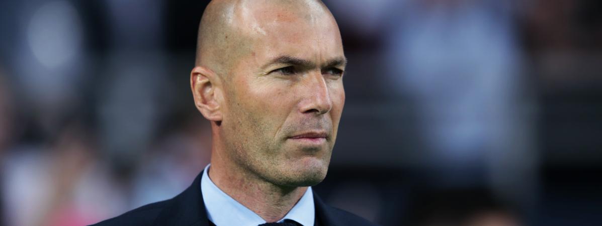 Zinédine Zidane assiste à la finale&nbsp;de Ligue des champions, à Kiev (Ukraine), le 26 mai 2018.