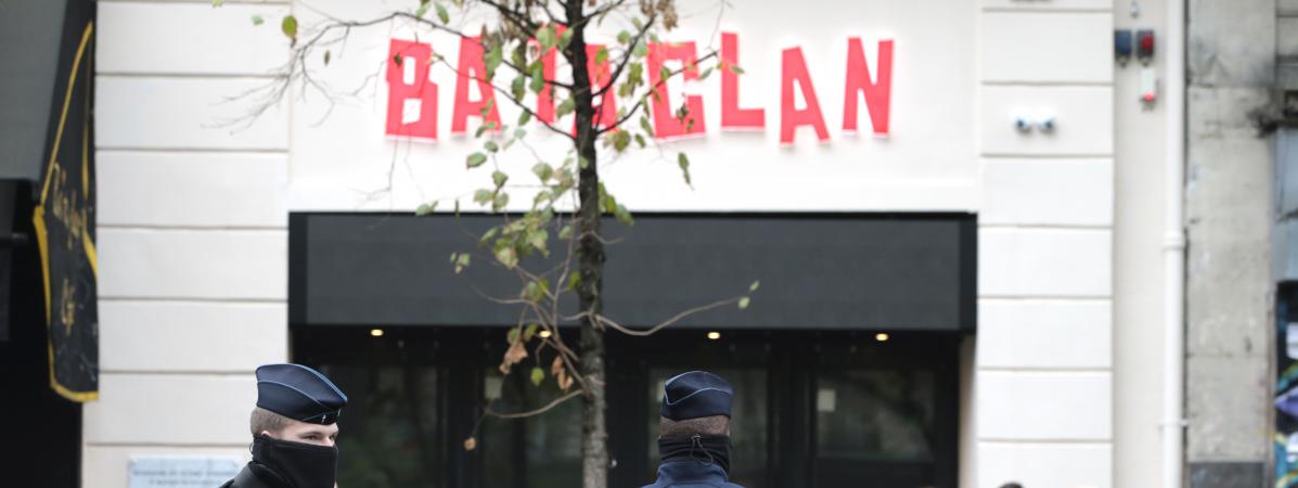 La salle du Bataclan à Paris, le 13 novembre 2016, avant la cérémonie d\'hommage aux victimes des attentats.