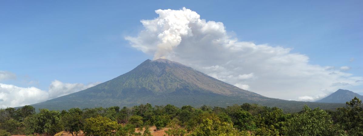 L a roport de Bali  ferm  pendant plus de 10 heures apr s 