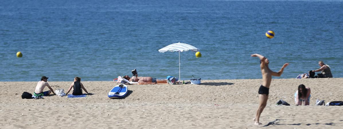 à Ouistreham Linterdiction De Fumer Sur La Plage Nest Pas