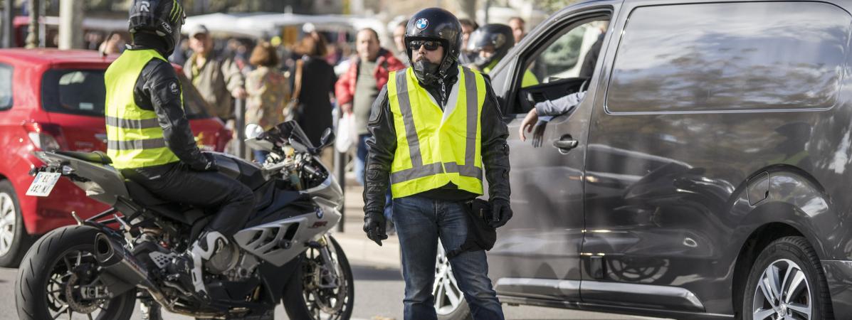 Barrages Filtrants Barbecue Géant Et Gilets Jaunes à Quoi