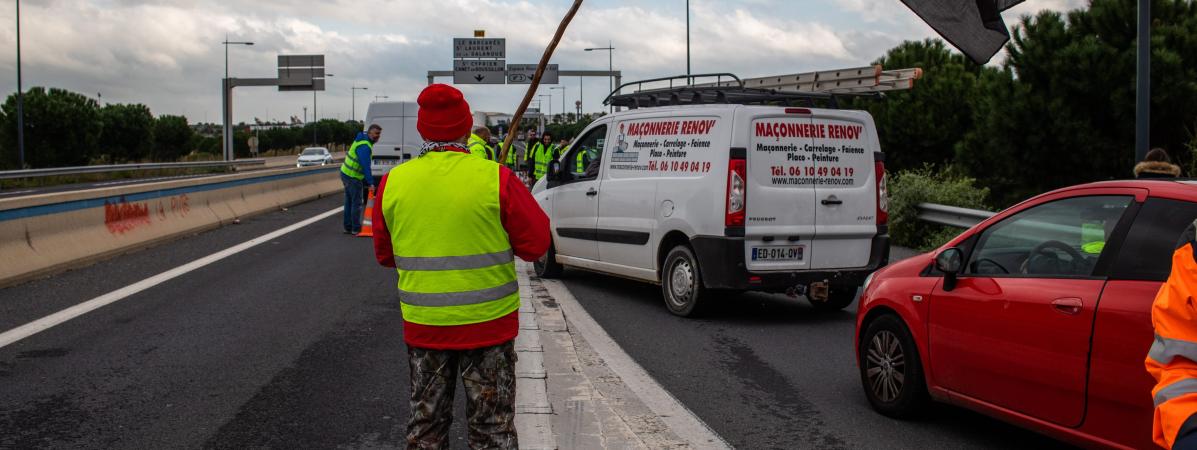 Le Gouvernement Appelle Les Gilets Jaunes à Ne Pas