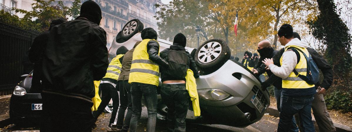 Gilets Jaunes Anarchistes Militants Dextrême Droite