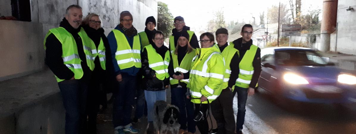 Cest Un Os à Ronger Dans Le Val Doise Des Gilets