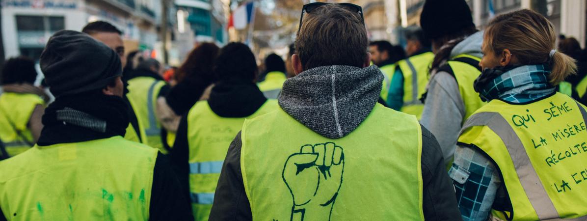 Bouches Du Rhône Une Société Crée Des Santons à Leffigie