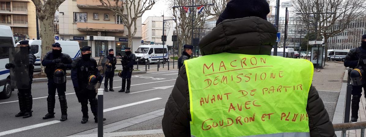 Gilets Jaunes Un Deuxième Mort Dans La Drôme