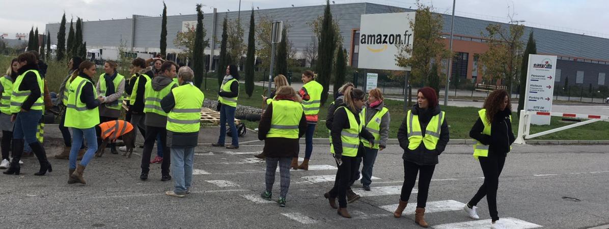 Amazon Licencie Des Salariés Qui Ont Affiché Leur Soutien