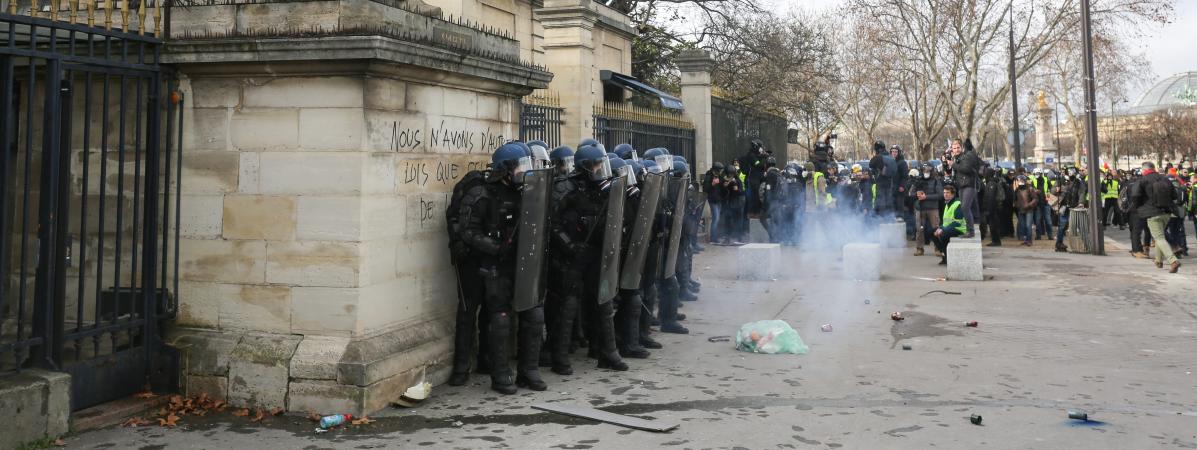 Gilets Jaunes Ce Que Lon Sait Du Manifestant Qui A Eu La